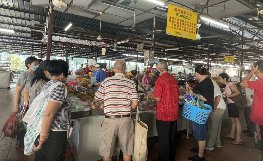 最后冲刺 巴刹市场见人潮 中秋应节品热卖 