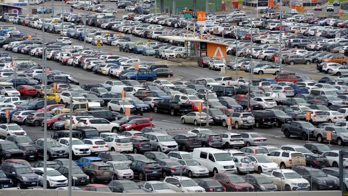 有保时捷宝马宾士 悉尼机场近百车辆无人认领