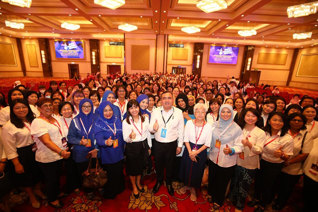 有删短/陆兆福/行动党妇女组