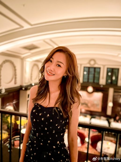 朱智贤约满离巢 朱晨丽受捧担正