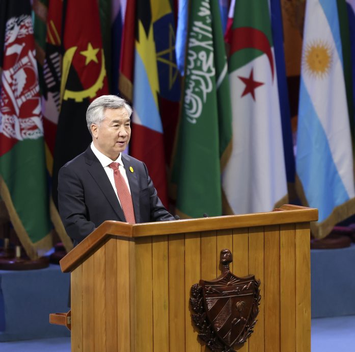 李希:中国愿与77国集团共筑“全球南方命运共同体”