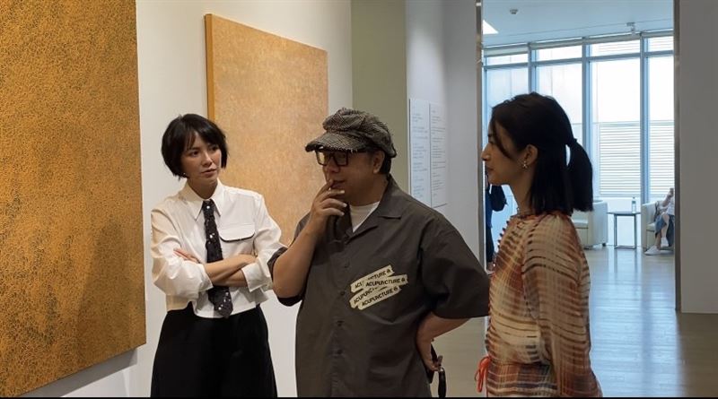 李心洁把阿嫲遗物缝成作品 长期作画10年隐疾频作祟