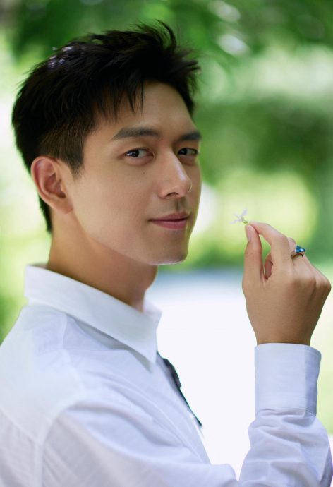 李现马布岛潜水被捕获  无明星架子逢人说“Hello”