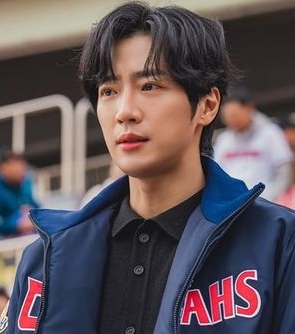 李相烨突宣布结婚 明年娶圈外高颜值才女