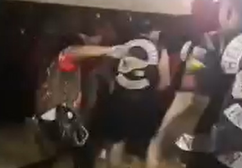 柔：“廸沙鲁国际摩托车周”竟演变成大型“修罗场”！骚动引网民关注