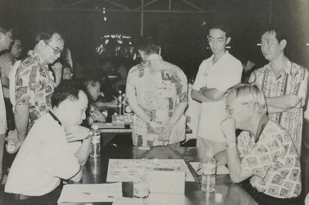 柔:【这些人那些事】:(9月11日刊登)士姑来象棋公会,从80年代咖啡店对弈起始,今进入学校培养年轻棋手