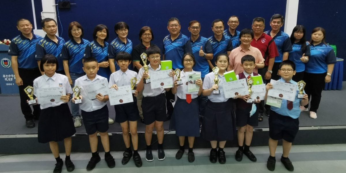 柔:封底副文( 峇株巴辖)本报活动:学生阅报计划问答赛峇株区成绩