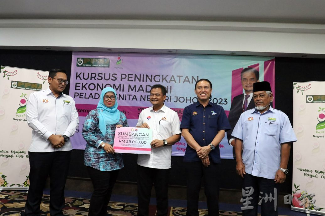 扎哈里沙礼： 总计80公吨本地白米  陆续运抵柔发配市场