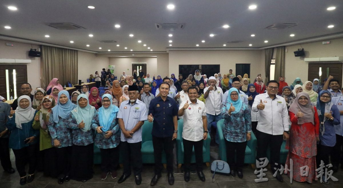 扎哈里沙礼： 总计80公吨本地白米  陆续运抵柔发配市场