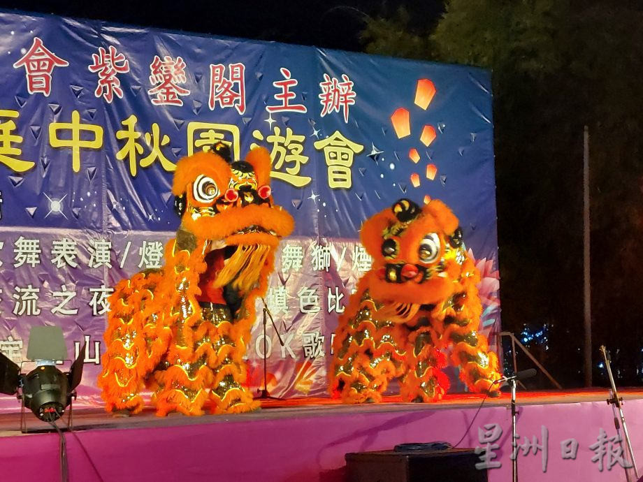 柔:新闻:德化家庭中秋园游会千人热爆紫銮阁