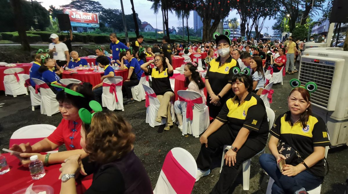 柔:柔潮州八邑会馆设计复古场景 荷塘月色提灯庆中秋