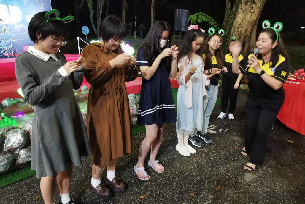 柔：柔潮州八邑会馆设计复古场景  荷塘月色提灯庆中秋