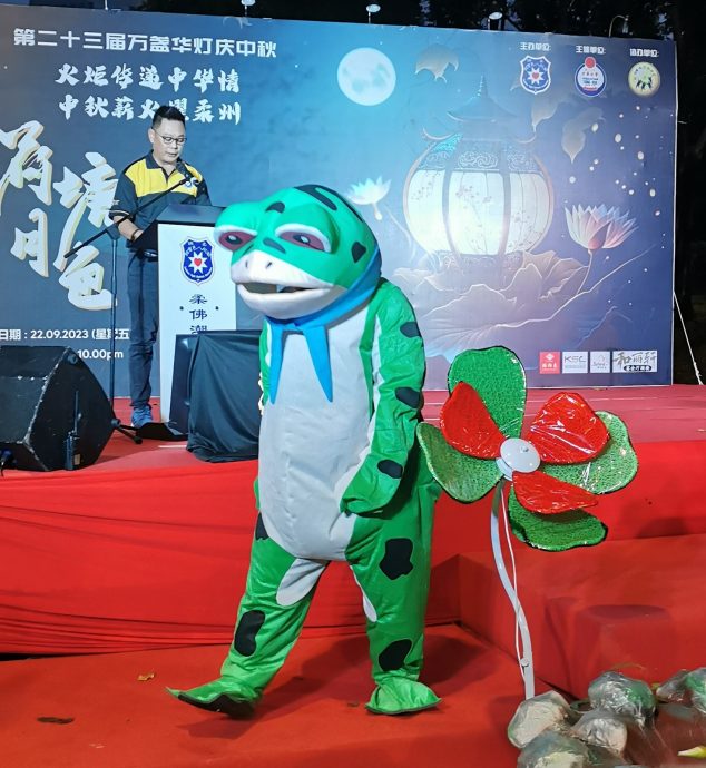 柔:柔潮州八邑会馆设计复古场景 荷塘月色提灯庆中秋