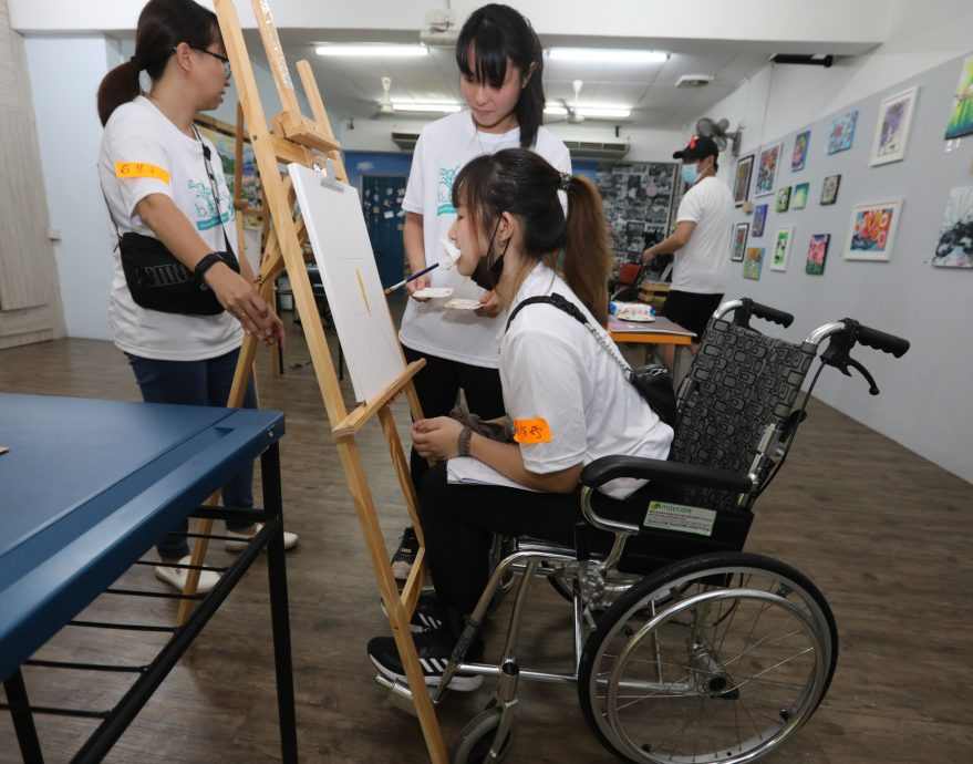 柔:版三:双福《轮出碍.走向爱3.0》,“与哀哭的人要同哭”