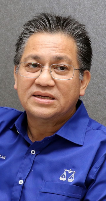 政党人士部析:阿末扎希案影响选情各有解读