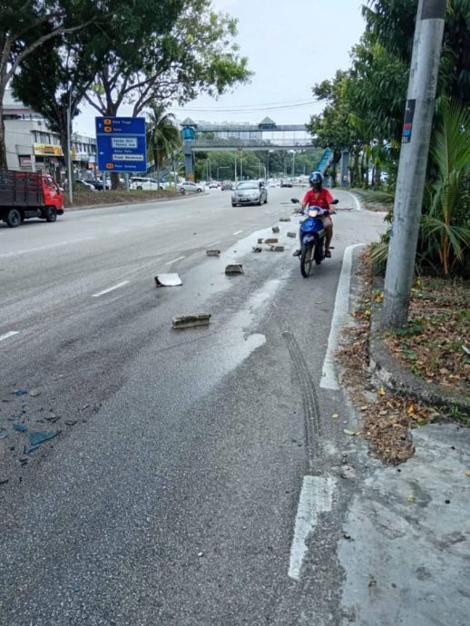 柔:路面现500公尺柴油污渍 骑士滑倒受伤