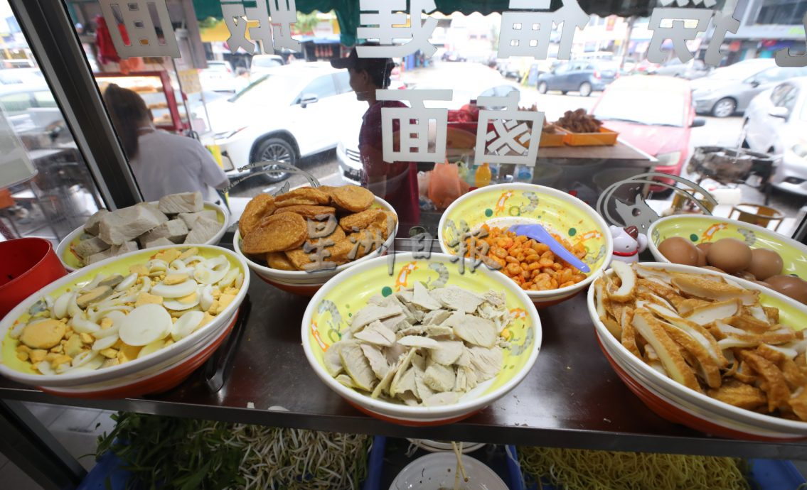柔:(9月19日刊)【食客指路】虾汤香醇鲜甜食材新鲜 168槟城福建虾面一尝难忘