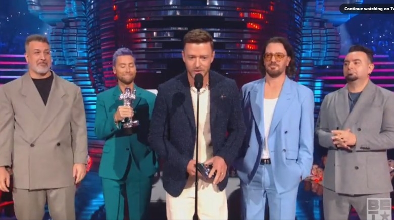 泰莱再创VMA纪录 BLACKPINK抱2奖