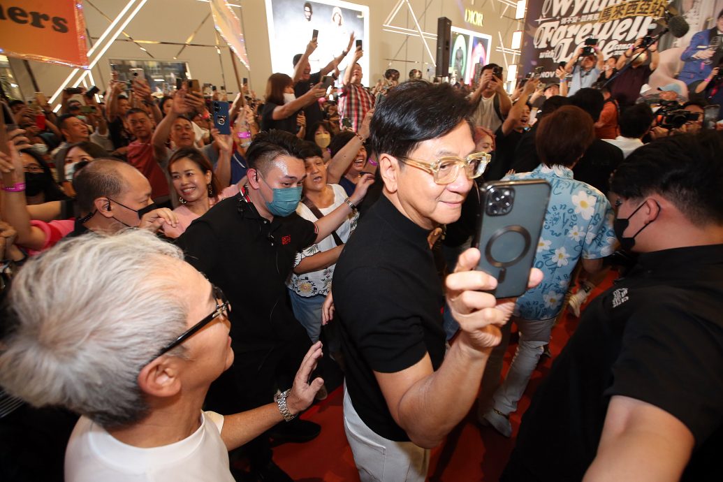 温拿粉丝见面会惊见“万人空巷” 阿伦被震慑:KL变这么劲了