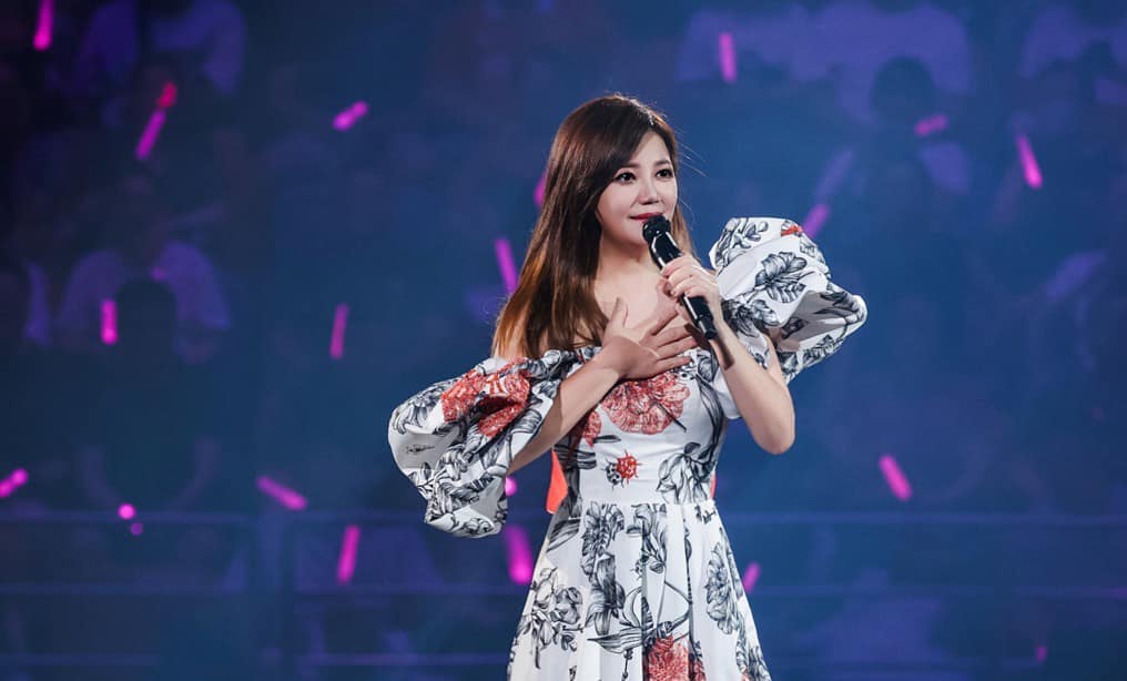 演唱《燕尾蝶》翻车 梁静茹认了:很想跳河