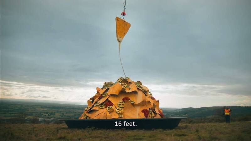 牵丝超长！ 多力多滋派直升机“拉奶酷”1494公分创世界纪录