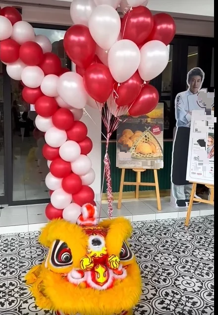 独家|追究大马餐厅滥用肖像被呛“拿督会不高兴” 陈鸿:什幺意思?