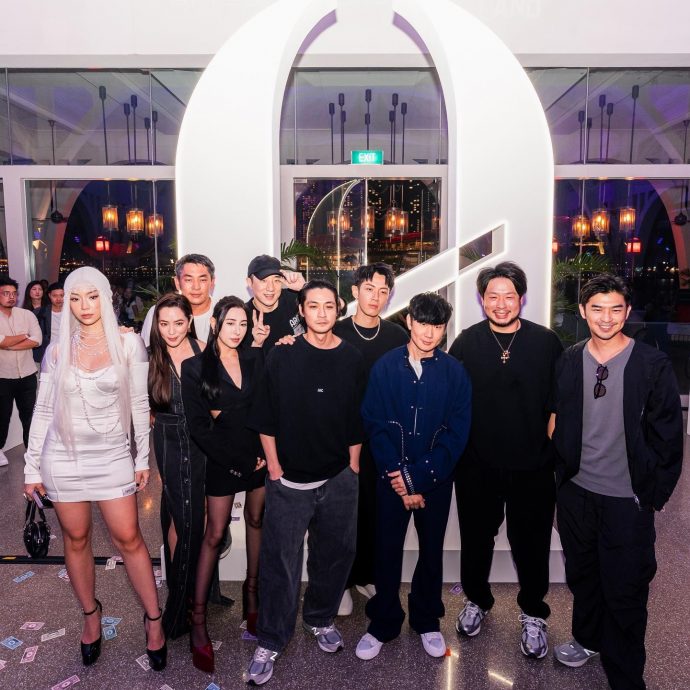 狮城齐聚胜利房祖名柯震东 王大陆被抓包拥新欢戴情侣手链