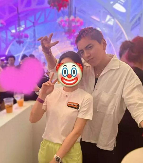 狮城齐聚胜利房祖名柯震东 王大陆被抓包拥新欢戴情侣手链