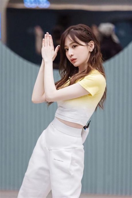 王心凌点名百度纠正1错误 粉丝笑翻:太诚实