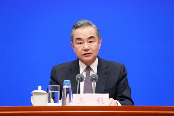 王毅：欧盟对中国电动车反补贴调查　或扰乱全球汽车产业链