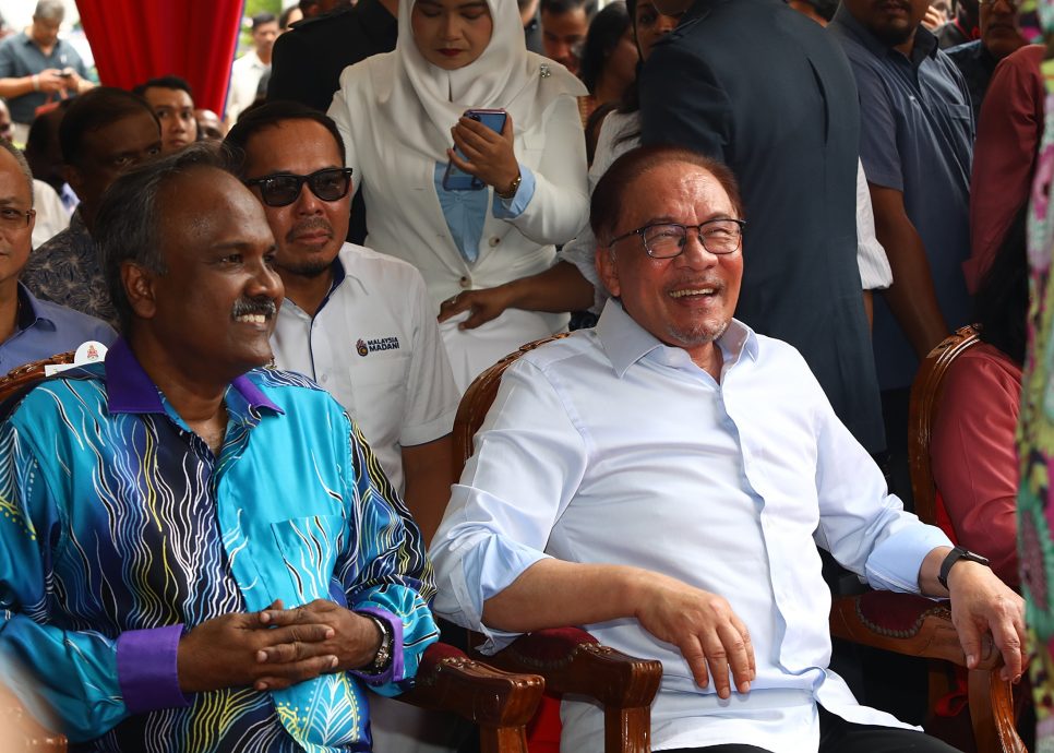 理发店金铺纺织业 首相：允许请外劳