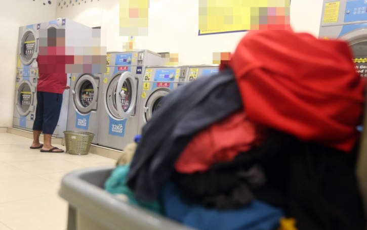 男子柔软剂疑被豪车车主用完“RM20罢了 T20都要偷B40的吗?”