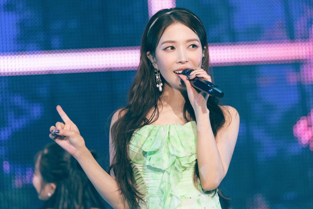 男粉丝直播突放不雅视频 宝儿吓傻:我非常生气