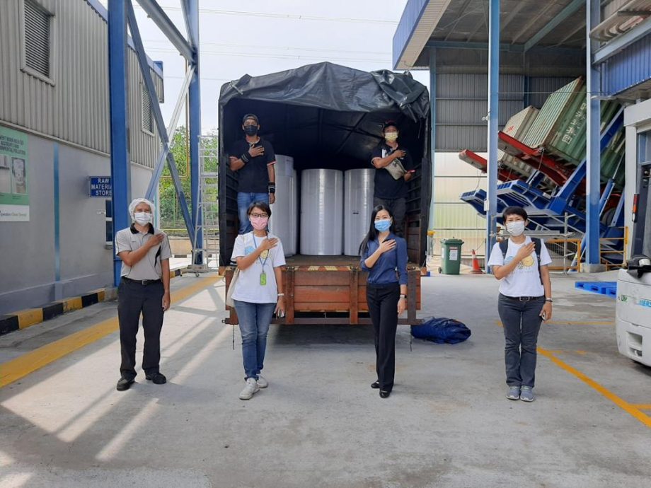 疫情暗角温暖曙光 企业家群力江湖救急 