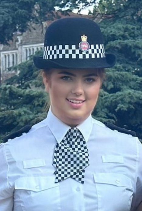 看世界／出国度假第一晚就失踪　22岁女警突然从高处坠落陈尸在路边