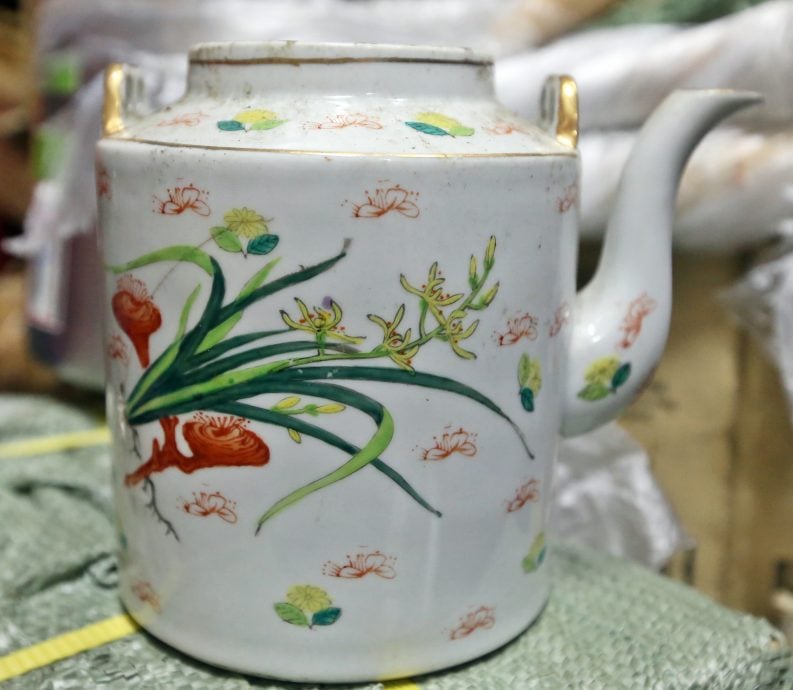 老就是宝/吉隆坡半山芭瓷器餐具行 55年