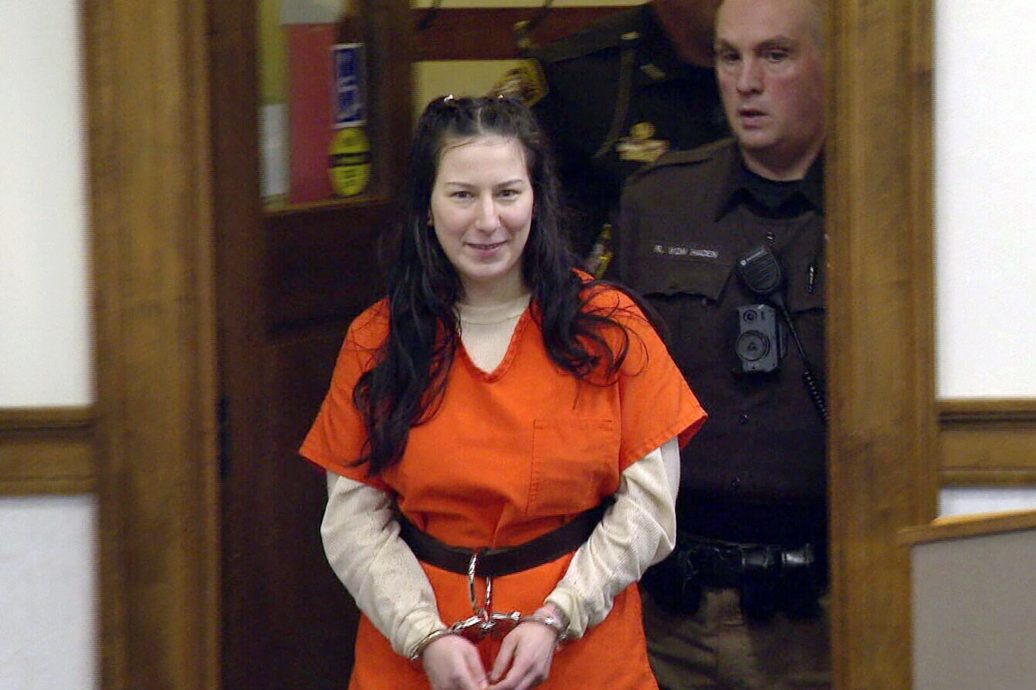 肢解男伴 头颅生殖器丢水桶 吸毒女被判无期徒刑时笑了