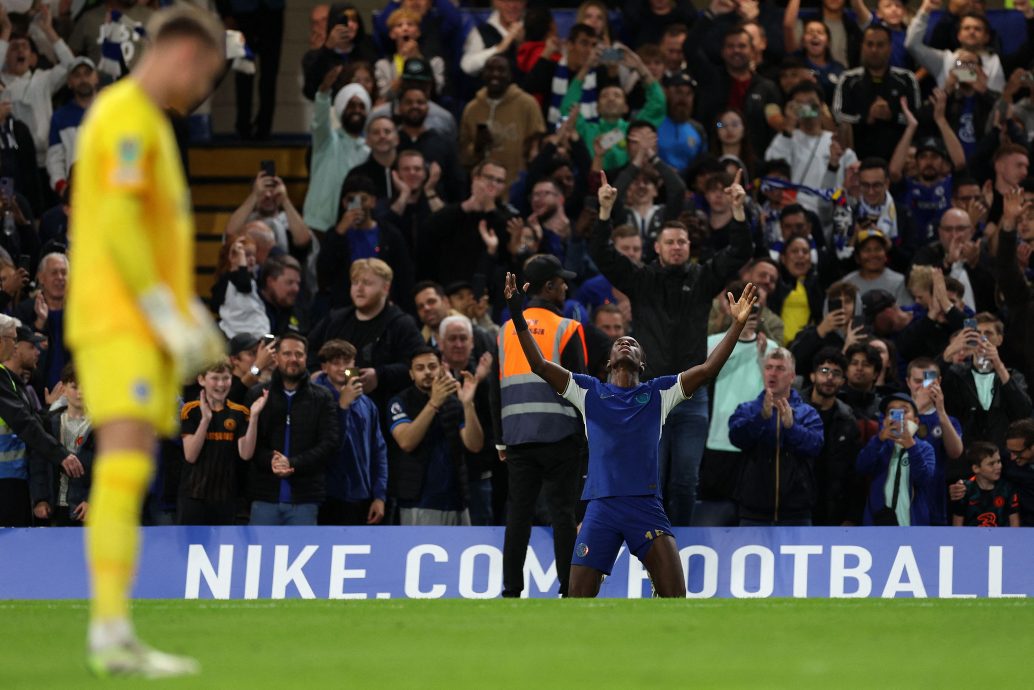 英联赛杯32强|挟8连胜势头却不敌喜鹊 曼市意外被踢出局