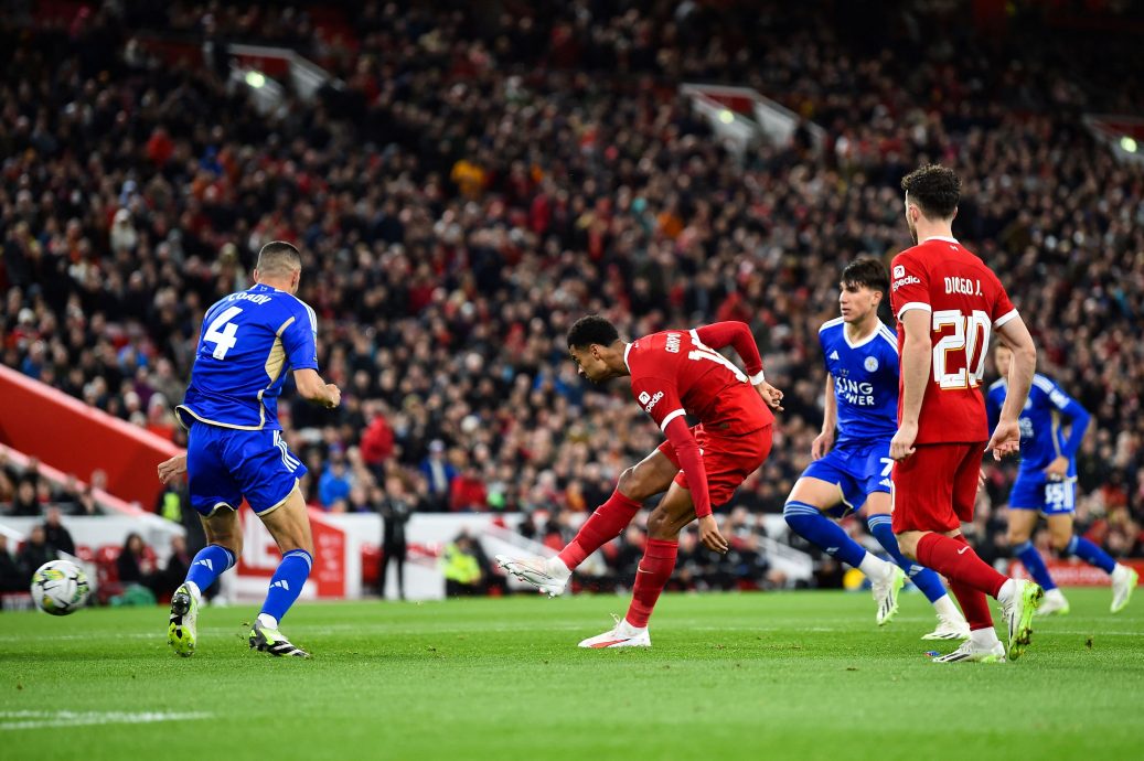 英联赛杯32强|挟8连胜势头却不敌喜鹊 曼市意外被踢出局