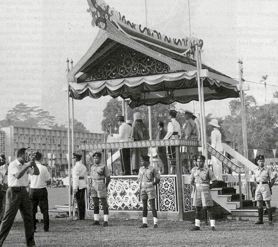 蔡羽／古晋中央广场的立国大典