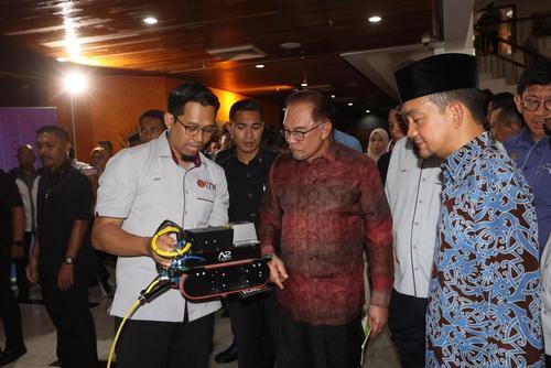 补图//全国:安华在马来西亚工艺大学出席“新山遇见安华