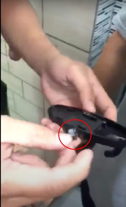 视频| ​嘛嘛档女厕藏摄像头旧视频再引议  网呼：处处是陷阱