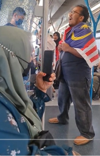 视频|各族人民捷运即兴合唱爱国歌曲 网民:这是我们要的和谐共处