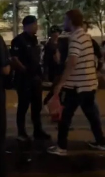 视频|女子被男友虐打比“540”求助 路人当场报警救了她