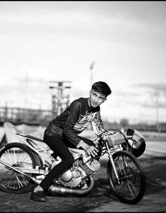 视频|摩托直线竞速赛出意外 车手与死神搏斗12小时身亡