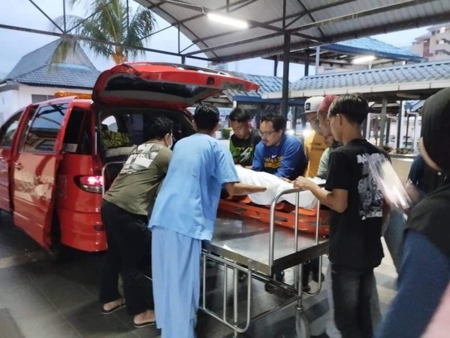 视频|摩托直线竞速赛出意外 车手与死神搏斗12小时身亡