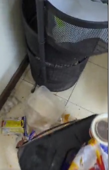 视频|狂数屋友邋遢行为 “沙发睡到变黑 身上有怪味”