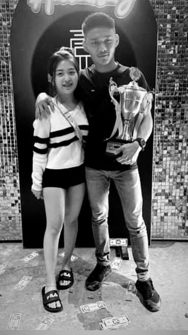 车祸葬身火海 友人:无法接受不了夫妻离世