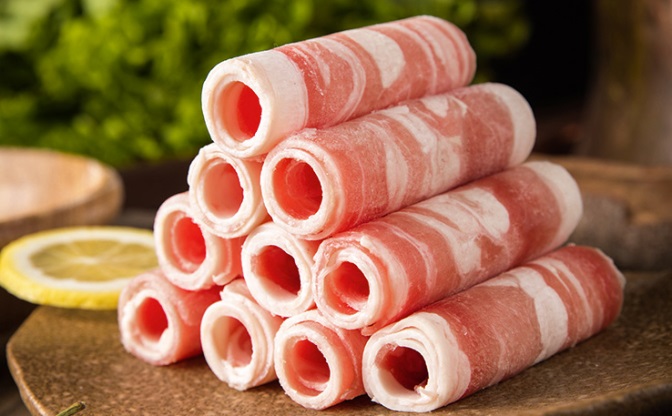 连锁火锅店羊肉含鸭 始创人子直播道歉料赔大钱