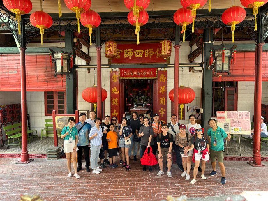 郑奕南:日新今天成就 精诚团结是关键